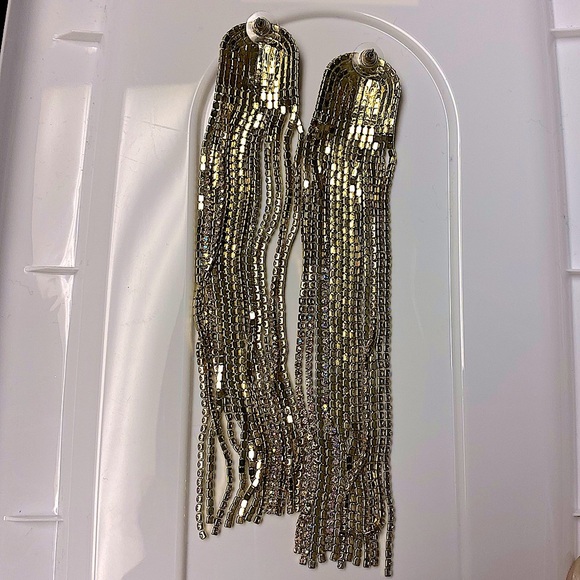 GOLD PLATED OVERSIZED TASSEL EARRINGS - Picture 7 of 7